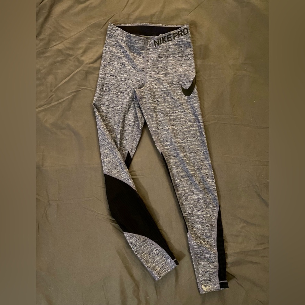 Women’s Nike Pro Dri-fit Leggings - XS